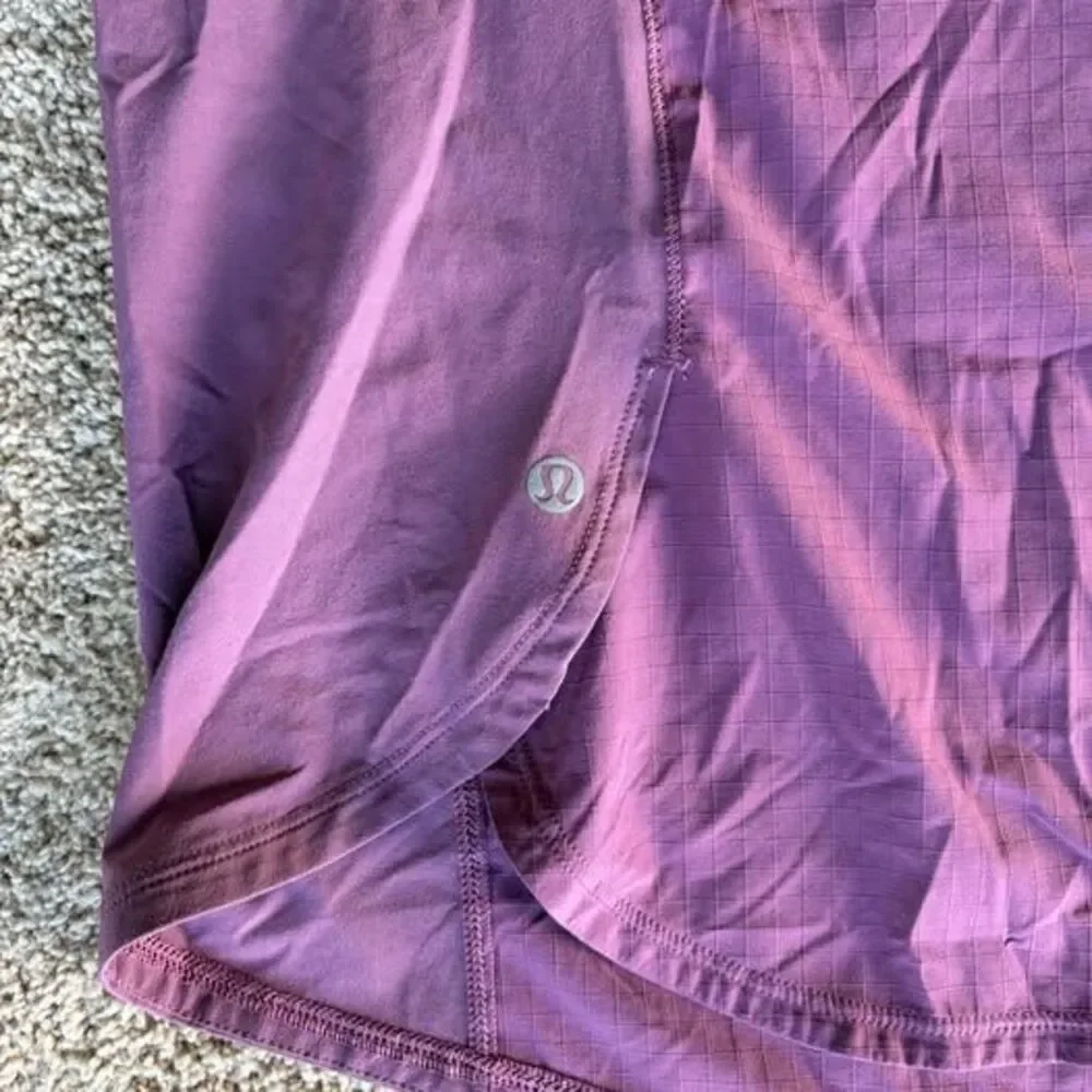 Women’s Lululemon Shirt Size 10